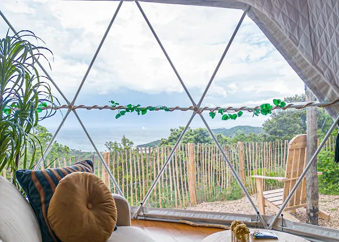 Domaine De Sonia - éco-insolites * Porto-Vecchio (Corsica)