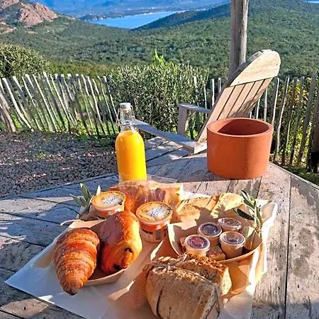 Domaine De Sonia - Eco-insolites Hotel *