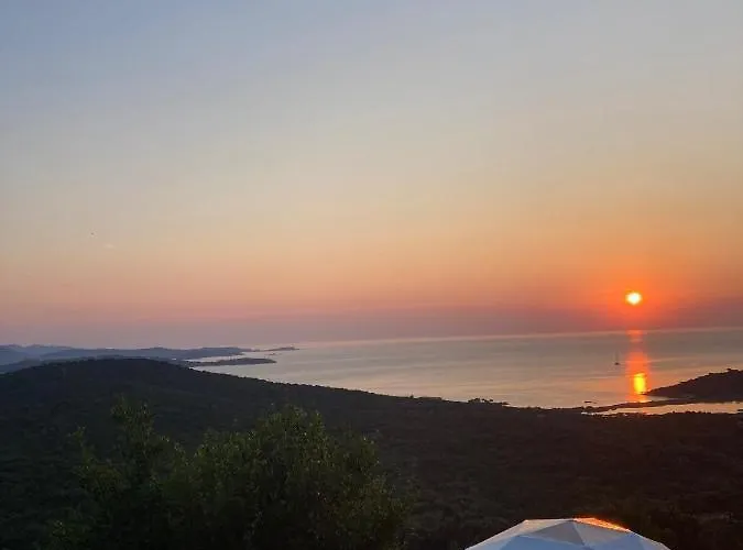 Domaine De Sonia - Eco-insolites * Porto-Vecchio (Corsica)