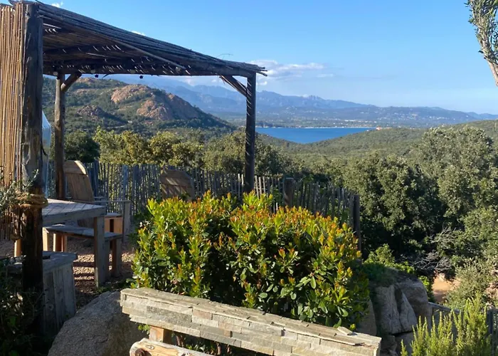 Hotel Domaine De Sonia - éco-insolites Porto-Vecchio (Corsica)